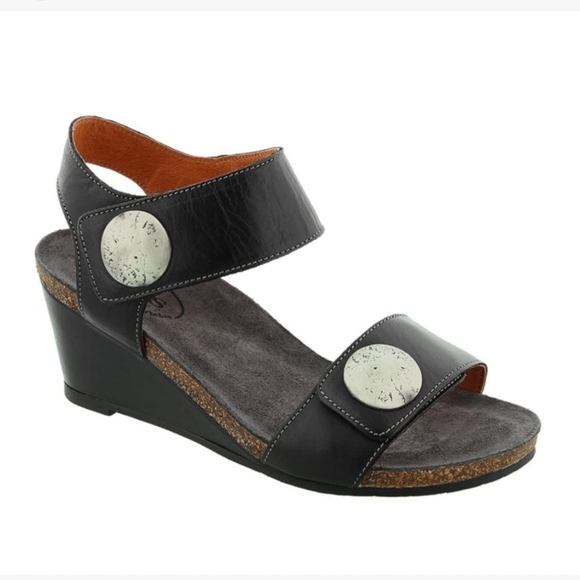 Taos Carousel Black Leather Wedge Sandals With Silver Hardware - Picture 1 of 12